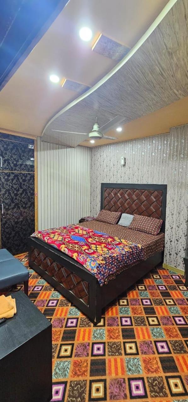 Town Guest House Toba Tek Singh Exterior foto